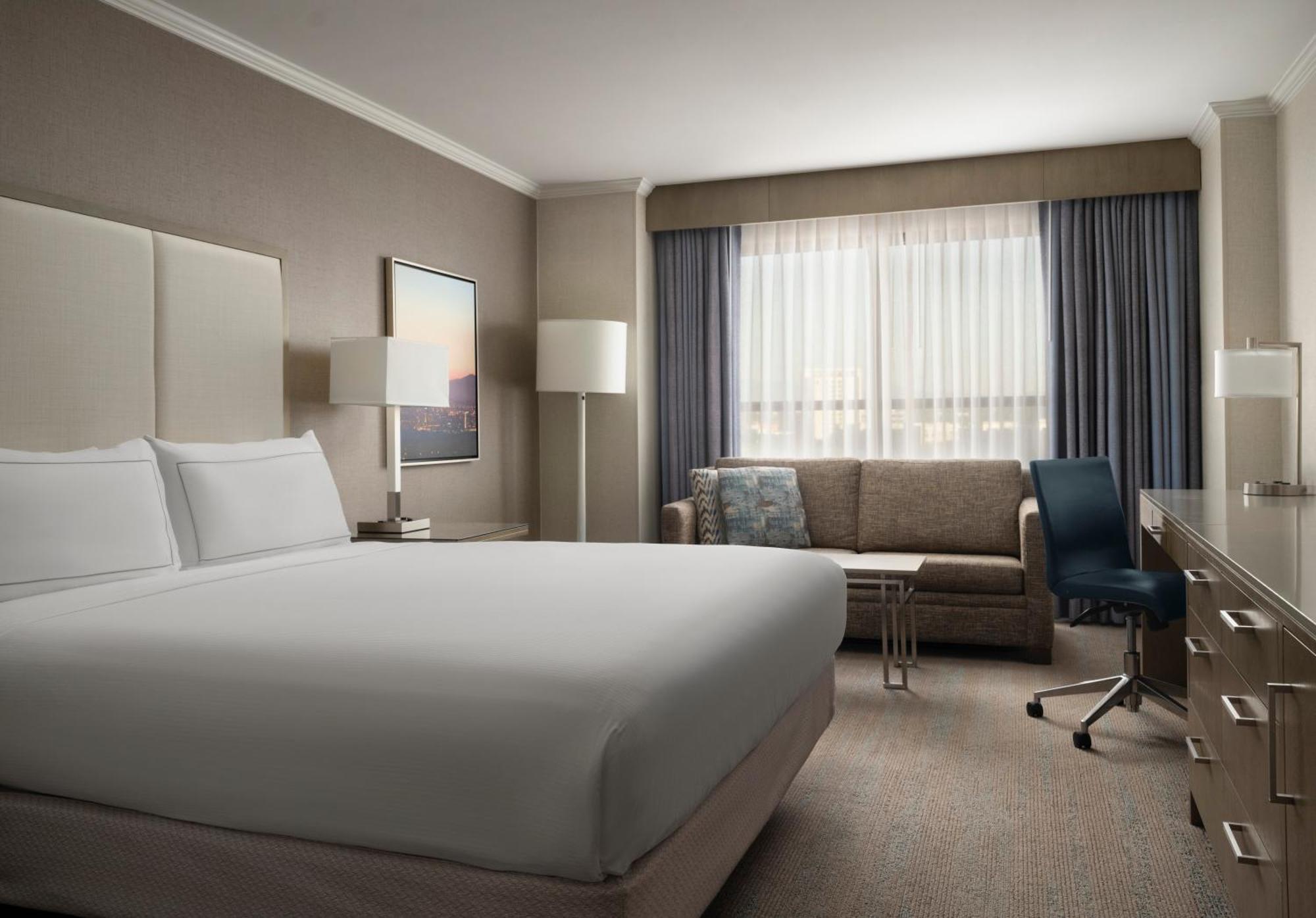 Doubletree By Hilton Irvine Spectrum Exteriör bild