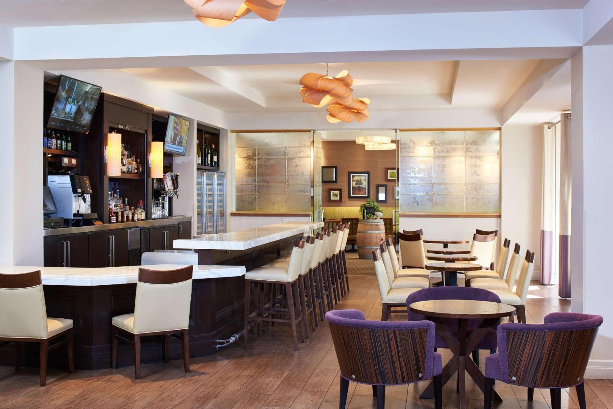 Doubletree By Hilton Irvine Spectrum Exteriör bild
