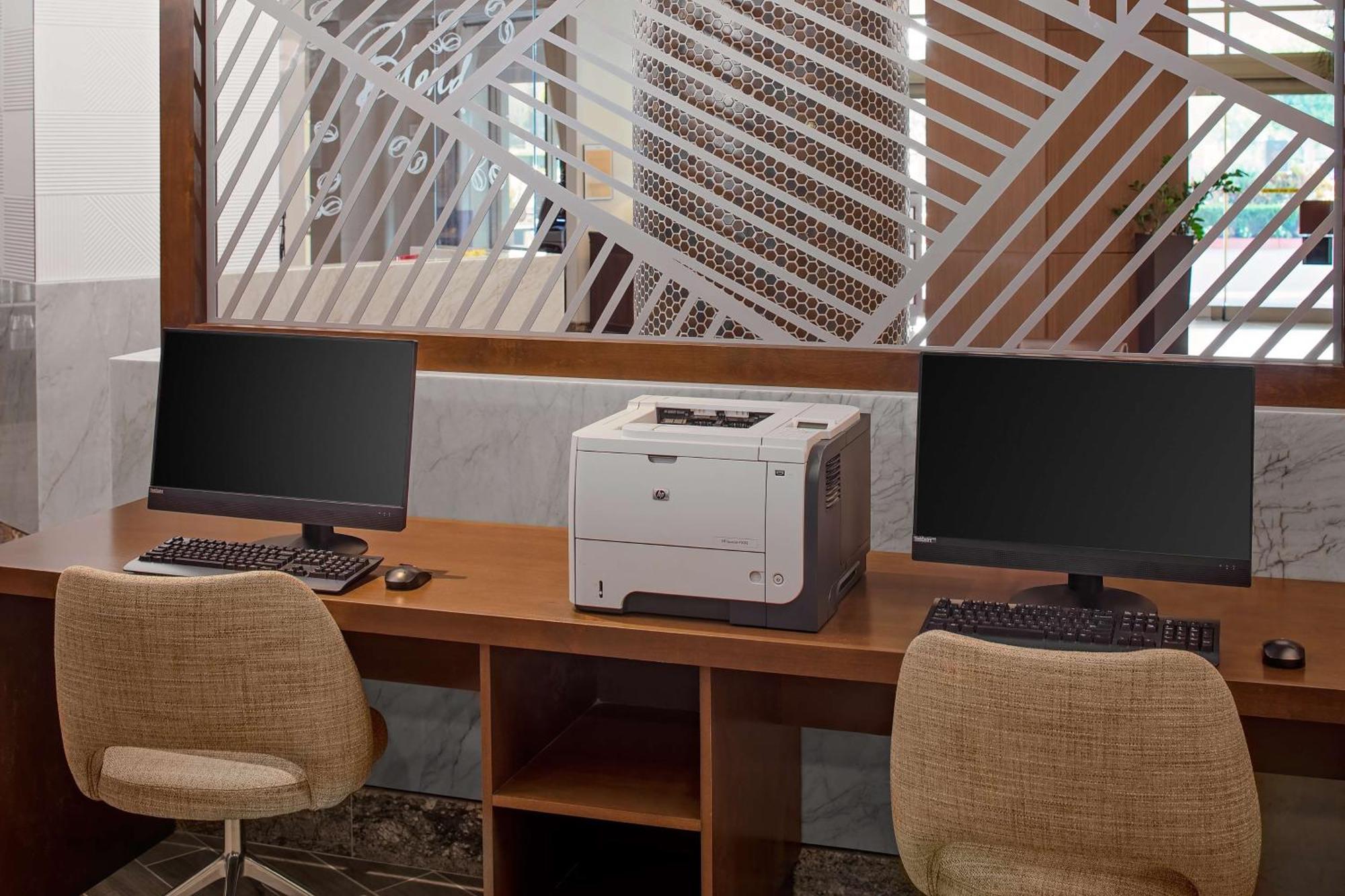 Doubletree By Hilton Irvine Spectrum Exteriör bild