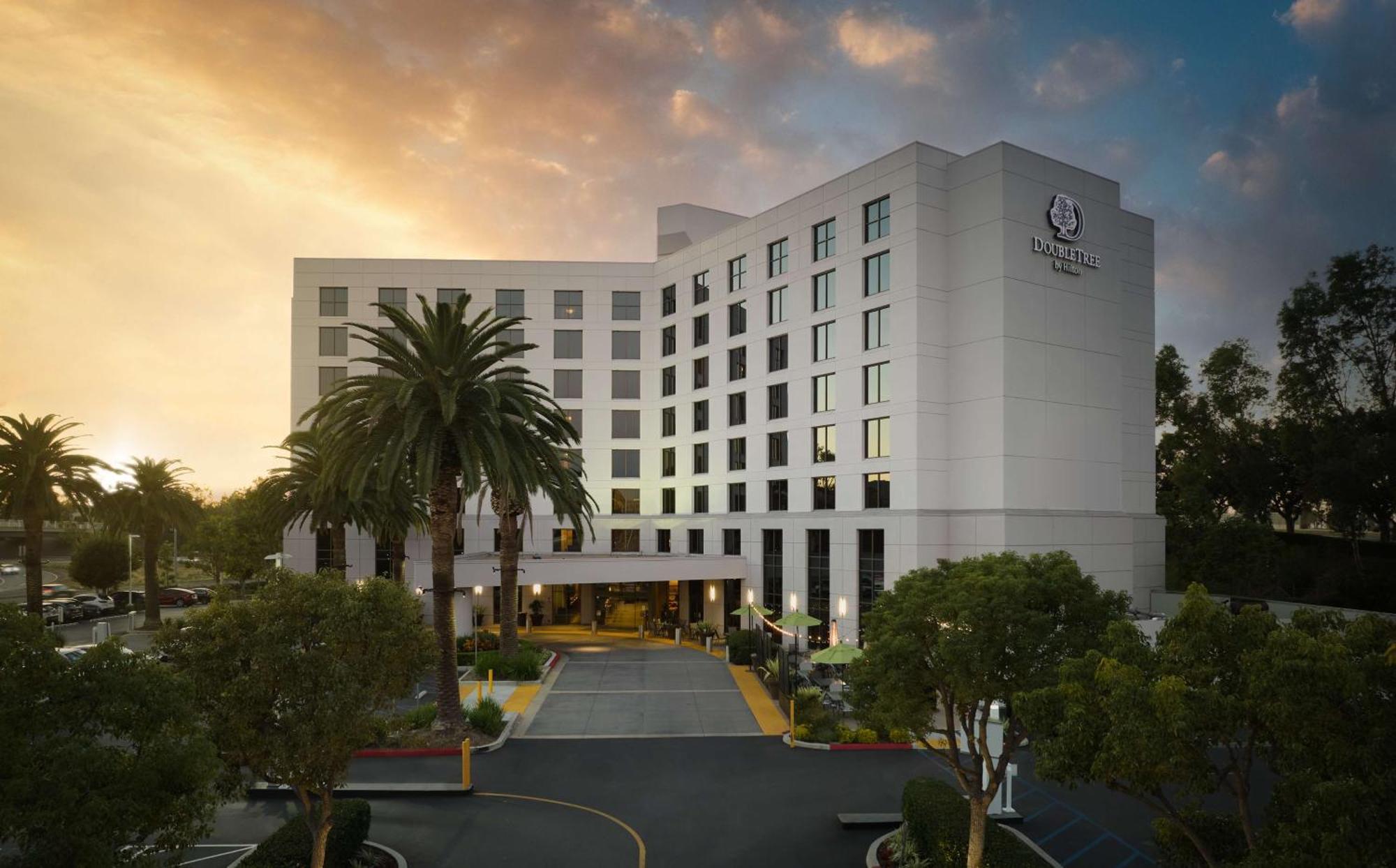 Doubletree By Hilton Irvine Spectrum Exteriör bild
